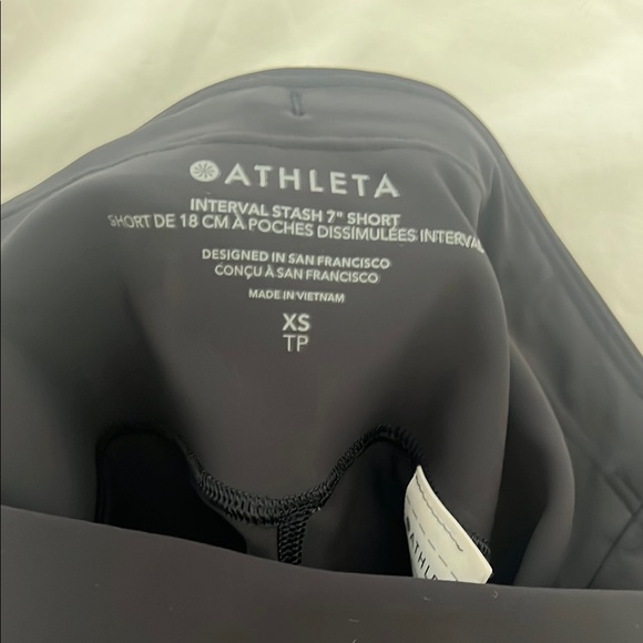 Athleta Interval Stash High Rise 7" Short Black XS - Picture 4 of 5